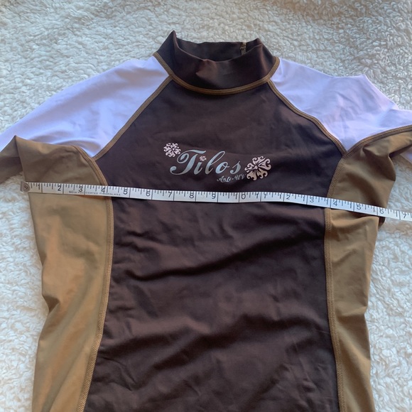 Tilos Rashguard Top - Picture 6 of 7
